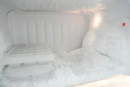 mi congelador no congela pero hace mucha escarcha
